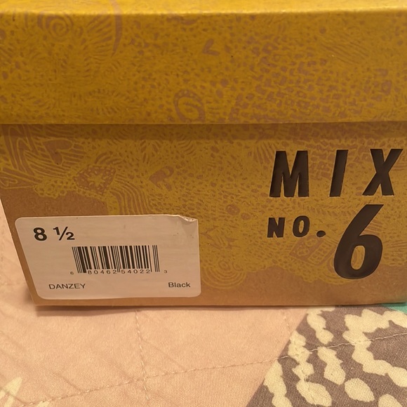 Sparkle Flats - Picture 5 of 5